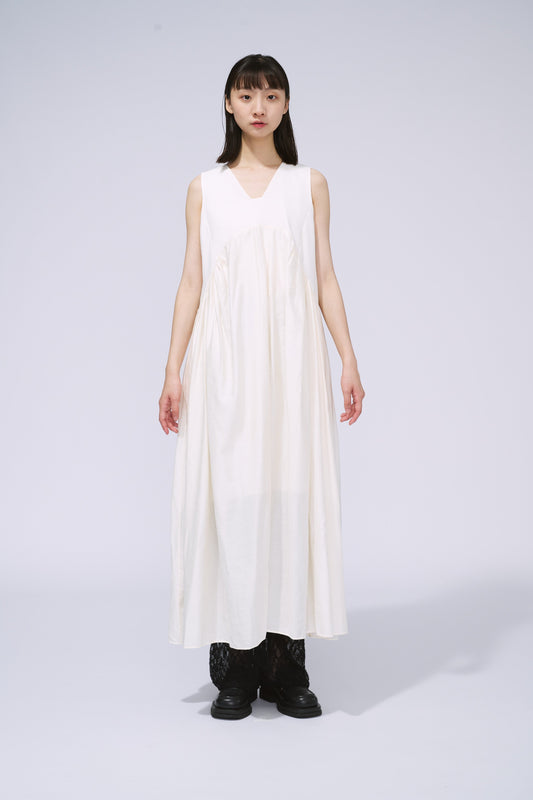 俐落削肩抽褶洋裝